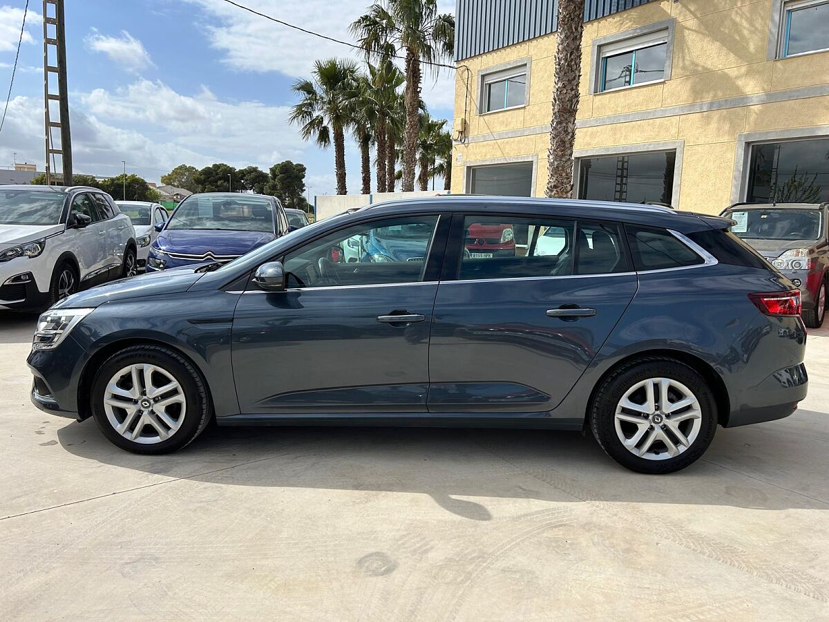 RENAULT MEGANE ESTATE 1.2 TCE AUTO SPANISH LHD IN SPAIN 35000 MILES SUPER 2017